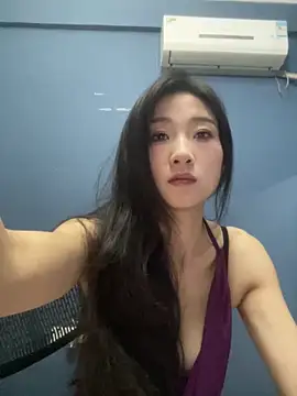 XiaoGui10 online show from 05-28-26, 03:31