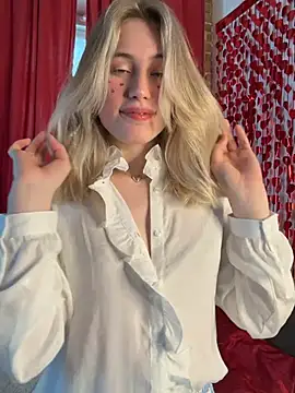 Snapshot of LovelyMiu chatting on 02-14-26, 10:12 LovelyMiu online show from 02-14-26, 10:12