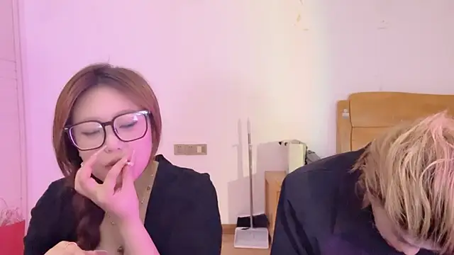 Snapshot of SM_JIAJIA_ZL chatting on 04-30-26, 10:25 SM JIAJIA ZL online show from 04-30-26, 10:25