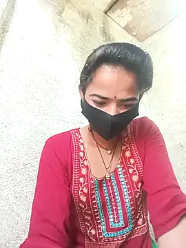 Snapshot of Sunali_Bendre chatting on 03-02-26, 08:54 Sunali Bendre online show from 03-02-26, 08:54