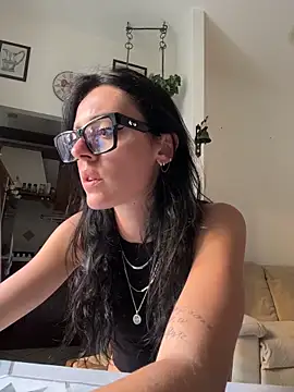 Snapshot of alibi_room chatting on 06-02-26, 01:35 alibi room online show from 06-02-26, 01:35