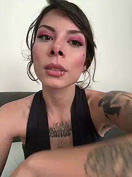 Isalove99 online show from 04-15-26, 07:10