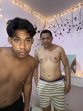 Snapshot of Loaisn chatting on 02-25-26, 01:59 Loaisn online show from 02-25-26, 01:59