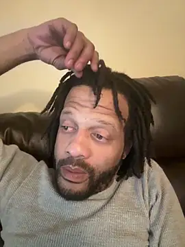 Snapshot of magic_man1085 chatting on 02-09-26, 02:59 magic man1085 online show from 02-09-26, 02:59