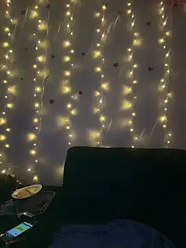 Snapshot of magic_man1085 chatting on 02-15-26, 09:33 magic man1085 online show from 02-15-26, 09:33