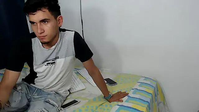 Snapshot of the_skinny_one chatting on 02-23-26, 12:13 the skinny one online show from 02-23-26, 12:13