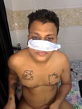 Snapshot of silkboy69 chatting on 02-08-26, 12:14 silkboy69 online show from 02-08-26, 12:14