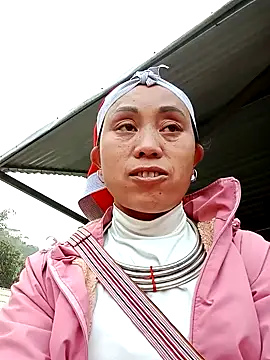 Snapshot of Pmn87 chatting on 02-07-26, 08:40 Pmn87 online show from 02-07-26, 08:40