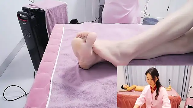 Snapshot of anne2026 chatting on 03-12-26, 01:12 anne2026 online show from 03-12-26, 01:12