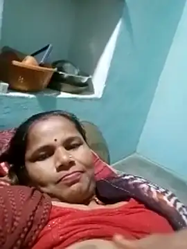 Snapshot of Pooja_sahu chatting on 02-05-26, 02:33 Pooja sahu online show from 02-05-26, 02:33