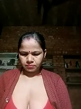 Snapshot of Pooja_sahu chatting on 02-17-26, 06:25 Pooja sahu online show from 02-17-26, 06:25