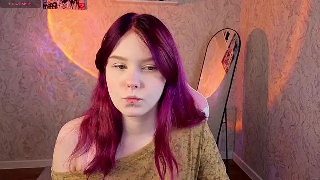 Julia Anis online show from 04-10-26, 01:00