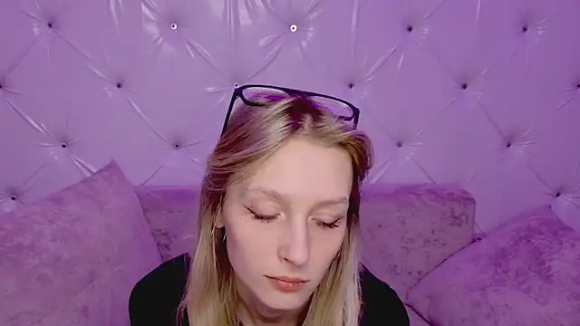 Snapshot of Akiro_Kim7 chatting on 02-21-26, 02:23 Akiro Kim7 online show from 02-21-26, 02:23