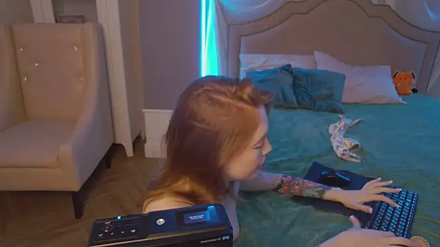 Lily Dalton online show from 07-05-26, 04:19