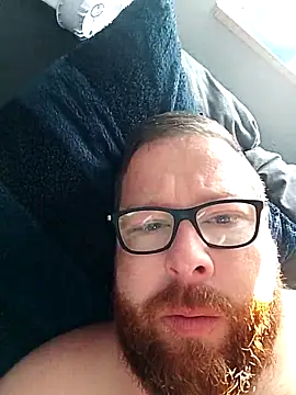 Snapshot of Schaschi_90 chatting on 06-22-26, 06:21 Schaschi 90 online show from 06-22-26, 06:21