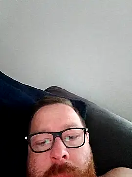 Snapshot of Schaschi_90 chatting on 07-23-26, 06:33 Schaschi 90 online show from 07-23-26, 06:33