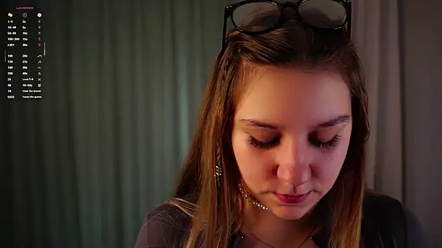 Snapshot of ShantellAngulo chatting on 04-13-26, 01:44 ShantellAngulo online show from 04-13-26, 01:44