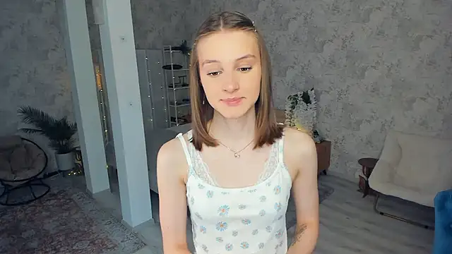 Snapshot of LianneBynon chatting on 02-28-26, 08:26 LianneBynon online show from 02-28-26, 08:26