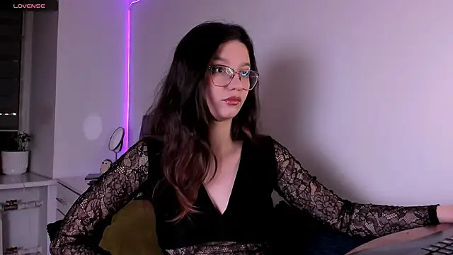 miabellee  online show from 02-04-26, 11:09