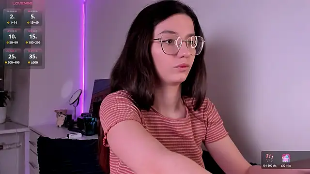 Snapshot of miabellee_ chatting on 03-20-26, 12:37 miabellee online show from 03-20-26, 12:37