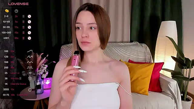 Snapshot of cherrykississ chatting on 05-18-26, 02:18 cherrykississ online show from 05-18-26, 02:18