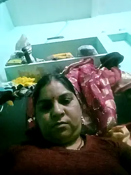 Snapshot of Rajni248096 chatting on 03-02-26, 05:20 Rajni248096 online show from 03-02-26, 05:20