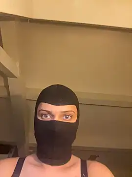 Snapshot of HelinHot chatting on 02-22-26, 09:02 HelinHot online show from 02-22-26, 09:02