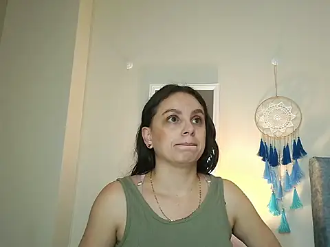 Snapshot of NatalyGuzman26 chatting on 04-16-26, 11:22 NatalyGuzman26 online show from 04-16-26, 11:22