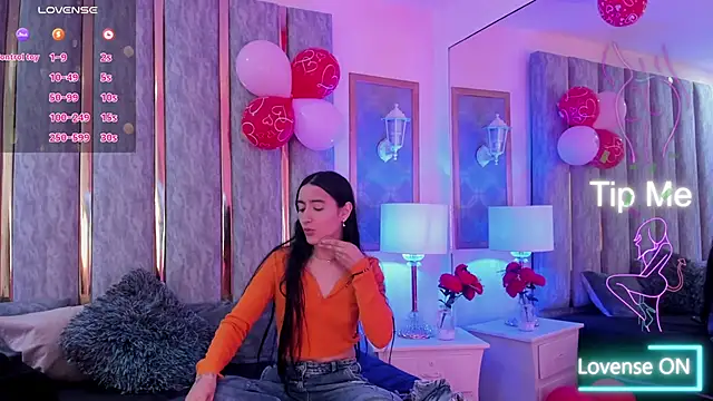 Snapshot of KeniaVelvet_ chatting on 02-25-26, 05:22 KeniaVelvet online show from 02-25-26, 05:22