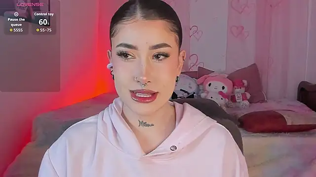 Snapshot of Tamara_uwu chatting on 02-19-26, 10:17 Tamara uwu online show from 02-19-26, 10:17