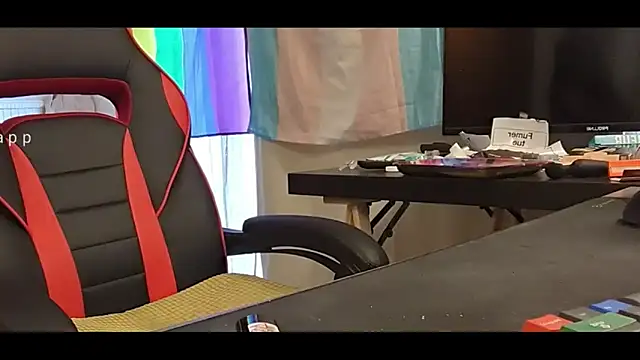 Snapshot of LovelyMeli chatting on 02-18-26, 02:35 LovelyMeli online show from 02-18-26, 02:35