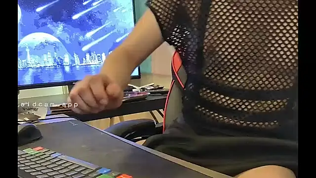 Snapshot of LovelyMeli chatting on 02-24-26, 02:04 LovelyMeli online show from 02-24-26, 02:04