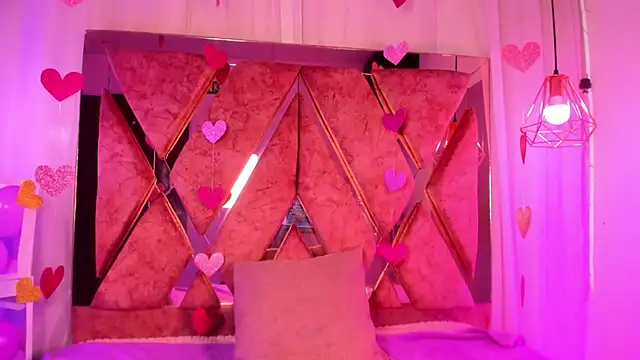 Snapshot of shantal_cooper_ chatting on 02-18-26, 07:10 shantal cooper online show from 02-18-26, 07:10