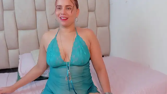 Snapshot of alennax chatting on 02-02-26, 12:15 alennax online show from 02-02-26, 12:15