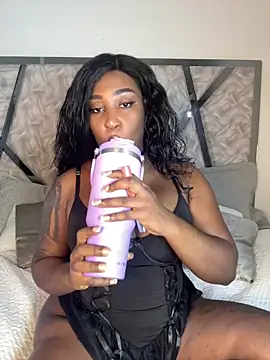 Snapshot of Denise_wolfe21 chatting on 02-05-26, 07:40 Denise wolfe21 online show from 02-05-26, 07:40