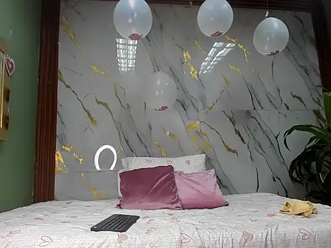 Snapshot of Amanda_Rossi chatting on 02-23-26, 07:44 Amanda Rossi online show from 02-23-26, 07:44