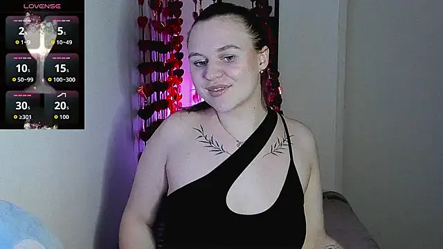 Snapshot of Lika__Sweeet chatting on 02-15-26, 10:28 Lika Sweeet online show from 02-15-26, 10:28