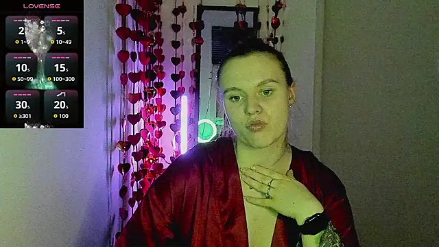 Snapshot of Lika__Sweeet chatting on 02-22-26, 11:25 Lika Sweeet online show from 02-22-26, 11:25