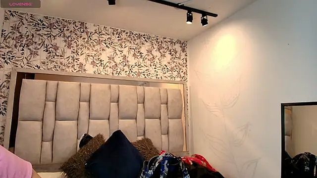 Snapshot of Emily__Cute__ chatting on 02-26-26, 08:41 Emily Cute online show from 02-26-26, 08:41