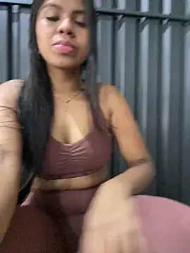 Snapshot of fahzinha chatting on 06-01-26, 12:40 fahzinha online show from 06-01-26, 12:40