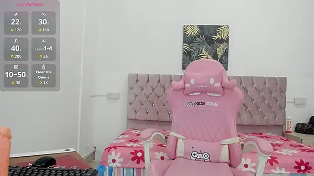 Snapshot of thaliaa_smith1 chatting on 02-21-26, 09:49 thaliaa smith1 online show from 02-21-26, 09:49