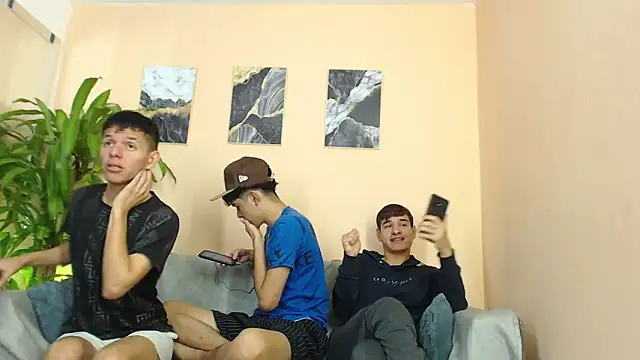 Snapshot of DesiresOfOlympus_ chatting on 02-16-26, 08:38 DesiresOfOlympus online show from 02-16-26, 08:38