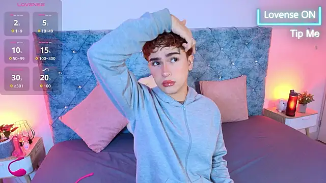 Snapshot of ryan_onFire chatting on 03-05-26, 11:28 ryan onFire online show from 03-05-26, 11:28