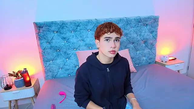 Snapshot of ryan_onFire chatting on 03-09-26, 11:25 ryan onFire online show from 03-09-26, 11:25