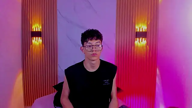 Snapshot of Christopher_Hunter chatting on 02-25-26, 07:45 Christopher Hunter online show from 02-25-26, 07:45