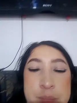 Snapshot of Maitebigboobs chatting on 02-25-26, 11:03 Maitebigboobs online show from 02-25-26, 11:03