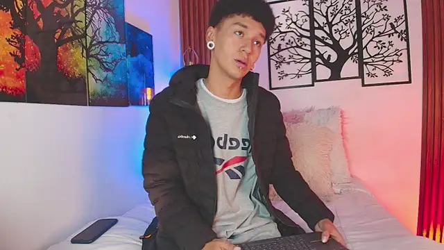 Snapshot of David_Banks_ chatting on 02-09-26, 12:31 David Banks online show from 02-09-26, 12:31