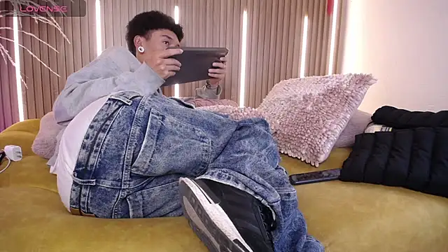 David Banks  online show from 03-18-26, 12:52