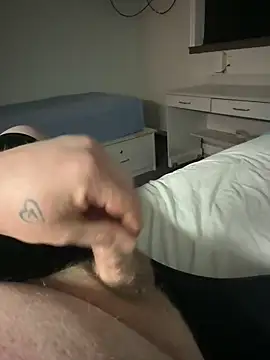 Snapshot of arcticman103 chatting on 02-05-26, 04:39 arcticman103 online show from 02-05-26, 04:39