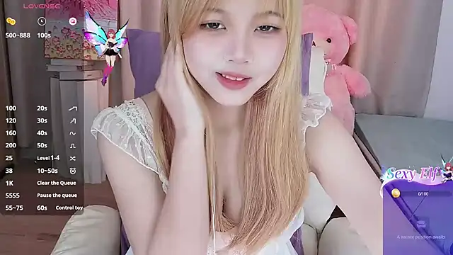 Snapshot of -Anya-666- chatting on 02-20-26, 02:17 -Anya-666- online show from 02-20-26, 02:17